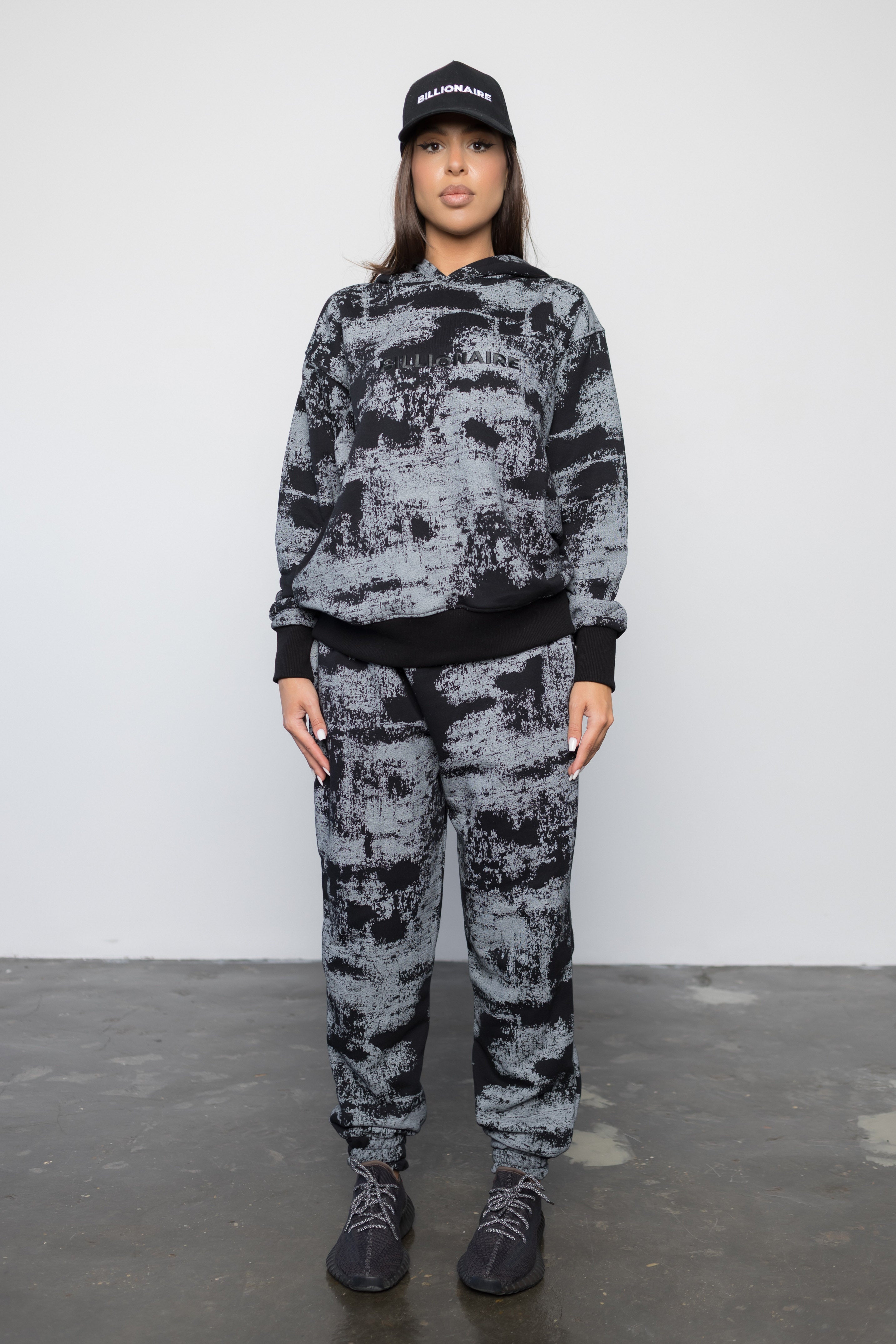 Compleu NEGRU IMPRIMAT din bumbac cu broderie oversized - BILLIONAIRE