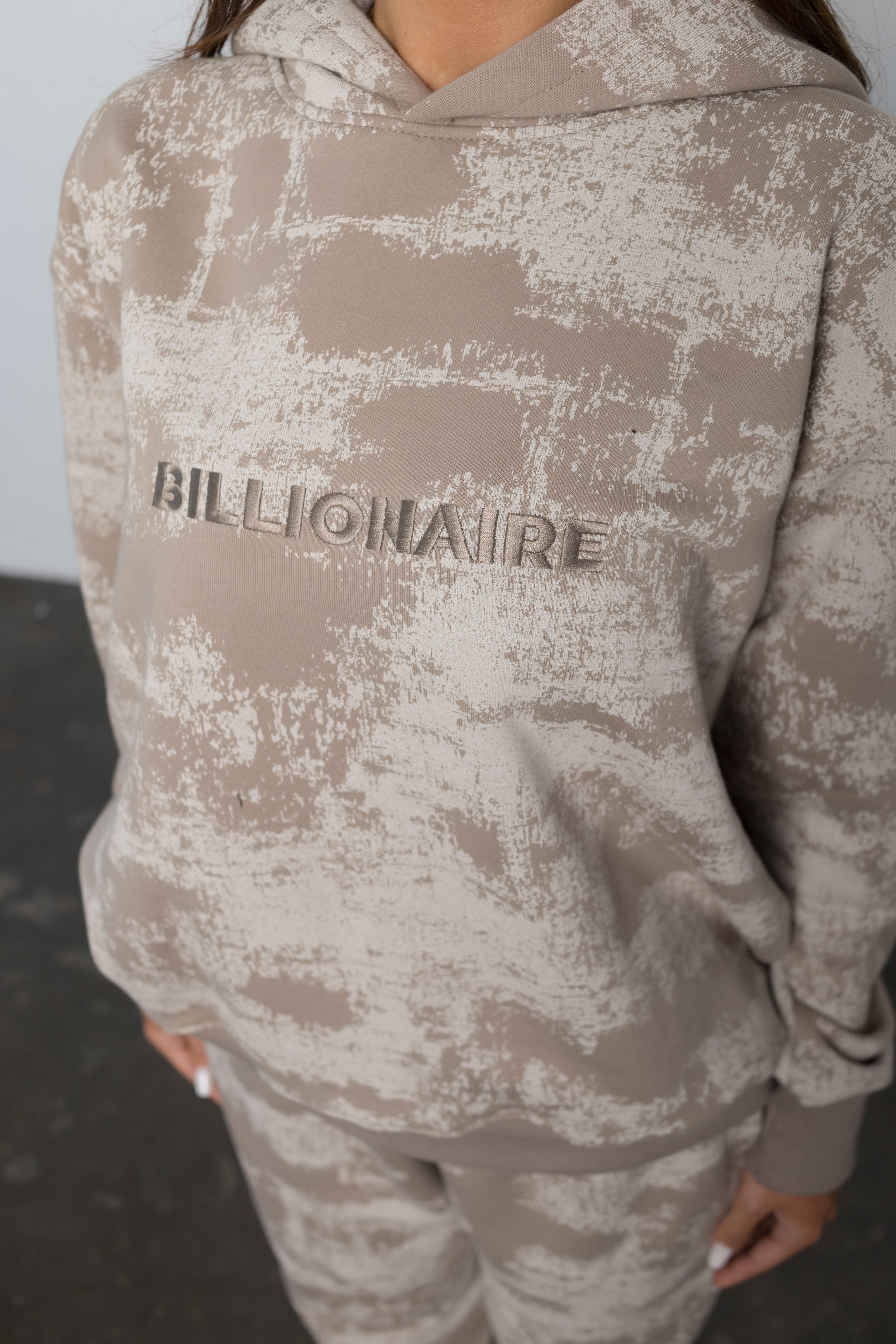 Compleu CAPPUCINO IMPRIMAT din bumbac cu broderie oversized - BILLIONAIRE